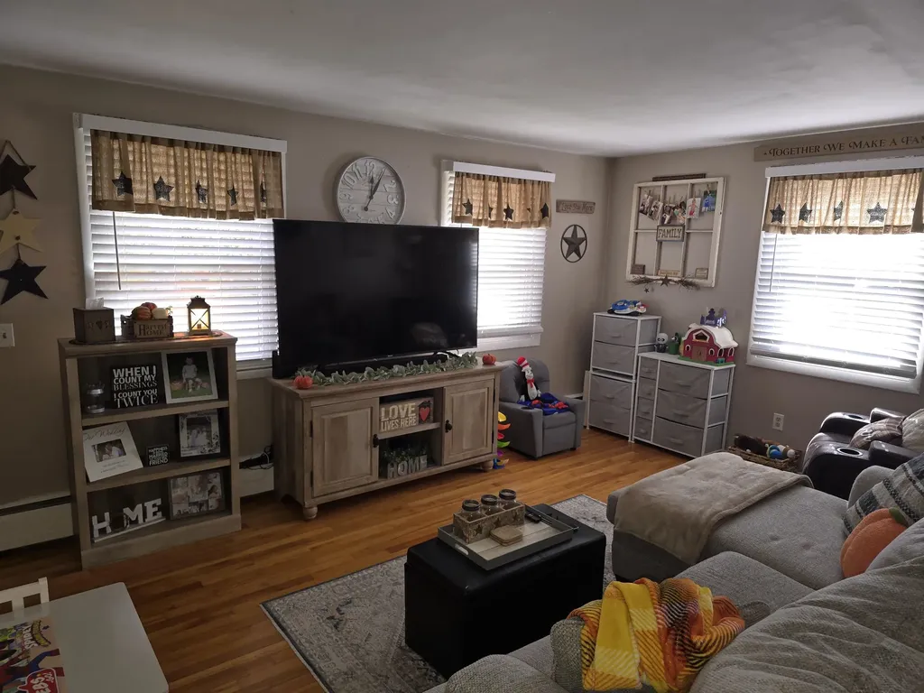 10 Hardy Avenue Claremont NH 03743