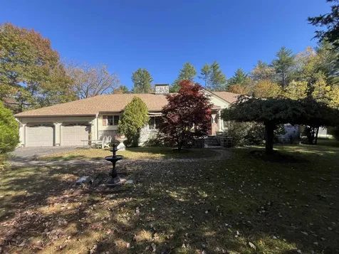 177 Chester Turnpike Auburn NH 03032