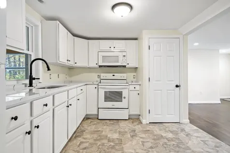 54 Adams Avenue Seabrook NH 03874