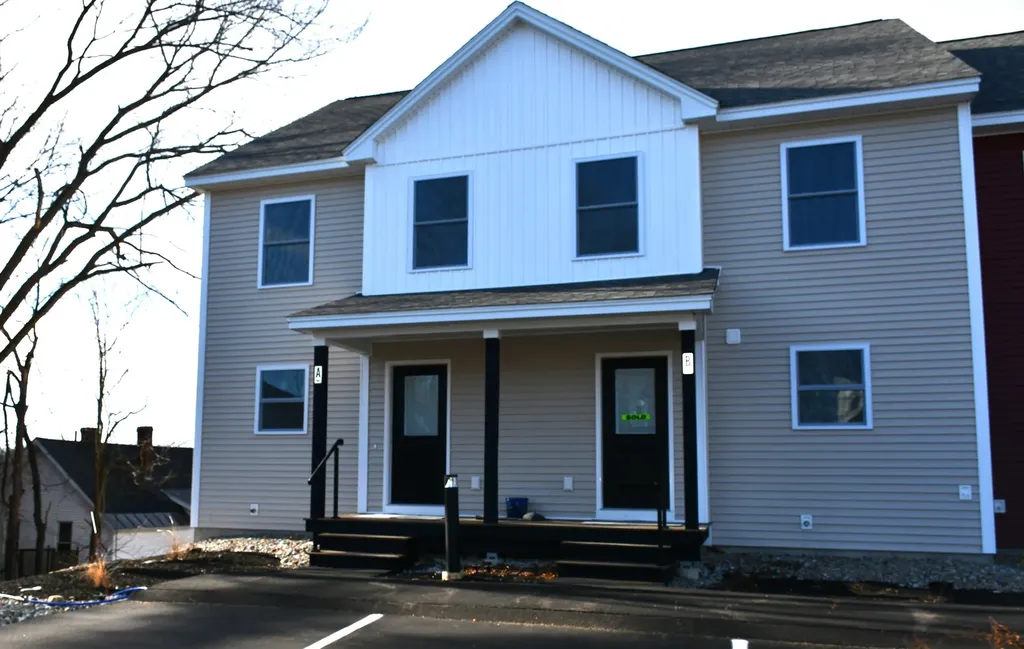 11 Kimball Street Pembroke NH 03275