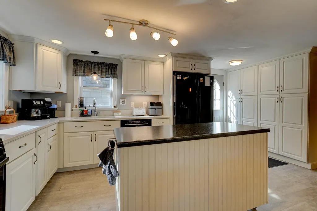 280 Beverly Hills Drive Wakefield NH 03830