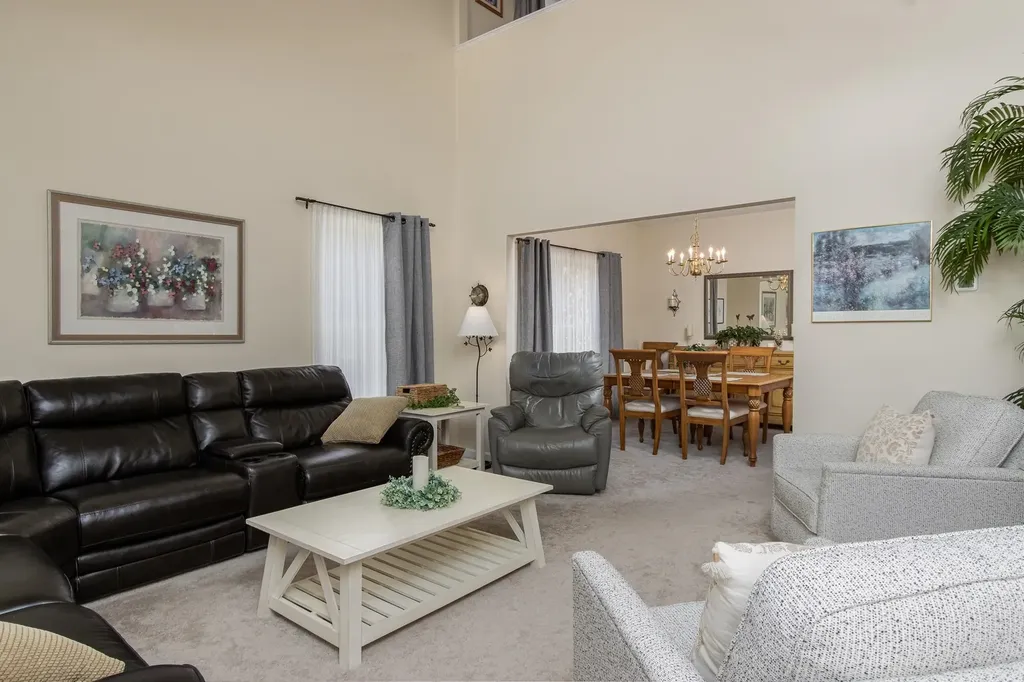 96 Westchester Way Manchester NH 03104