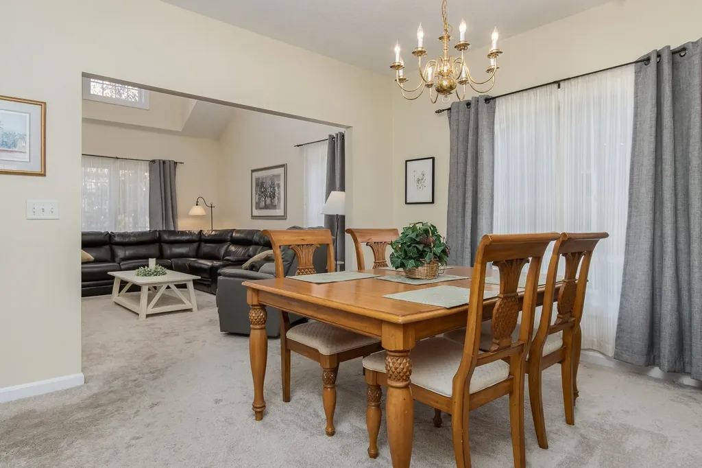 96 Westchester Way Manchester NH 03104