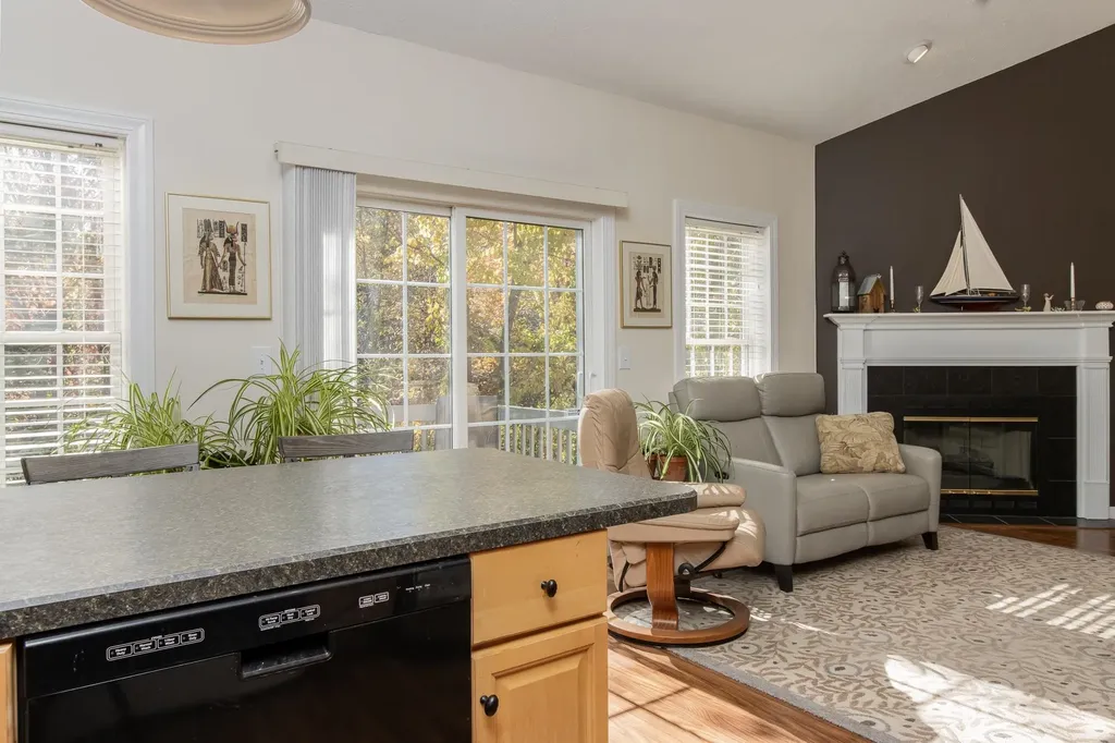 96 Westchester Way Manchester NH 03104