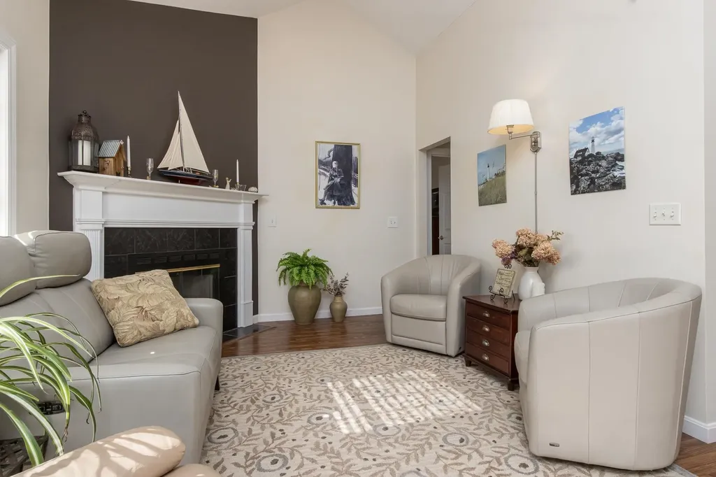 96 Westchester Way Manchester NH 03104