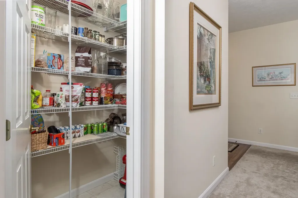 96 Westchester Way Manchester NH 03104