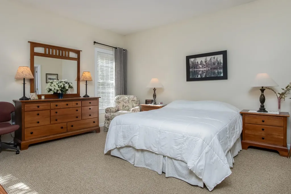 96 Westchester Way Manchester NH 03104