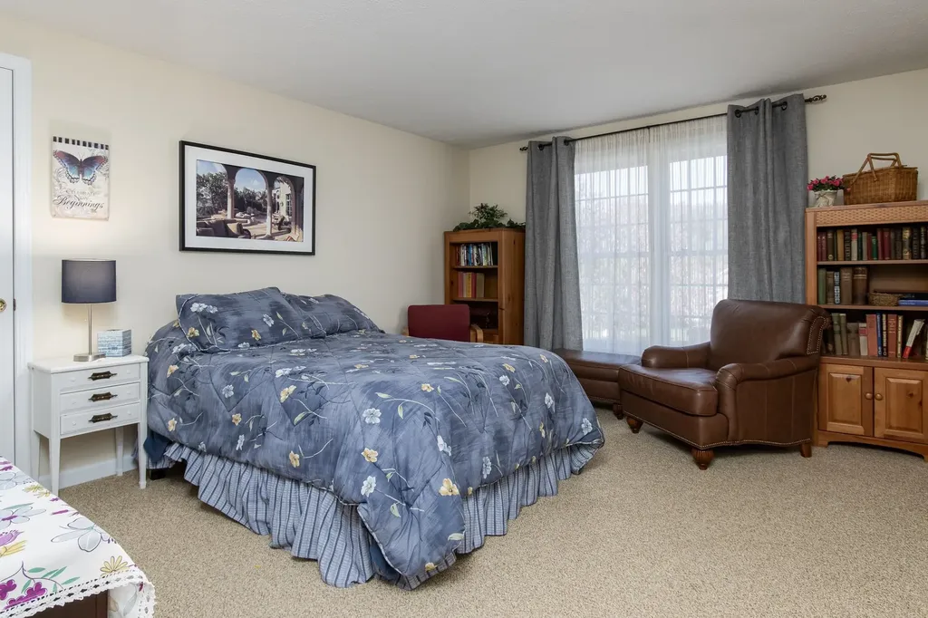 96 Westchester Way Manchester NH 03104