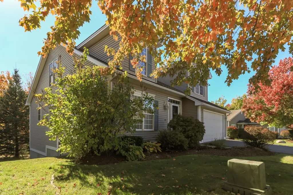 96 Westchester Way Manchester NH 03104