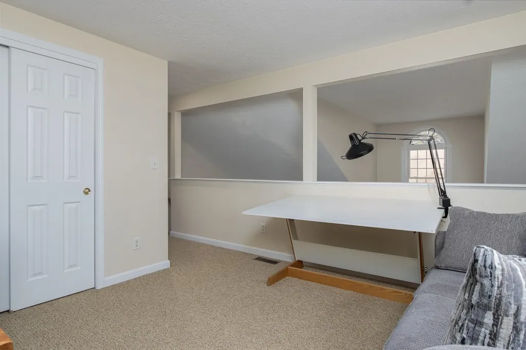 96 Westchester Way Manchester NH 03104