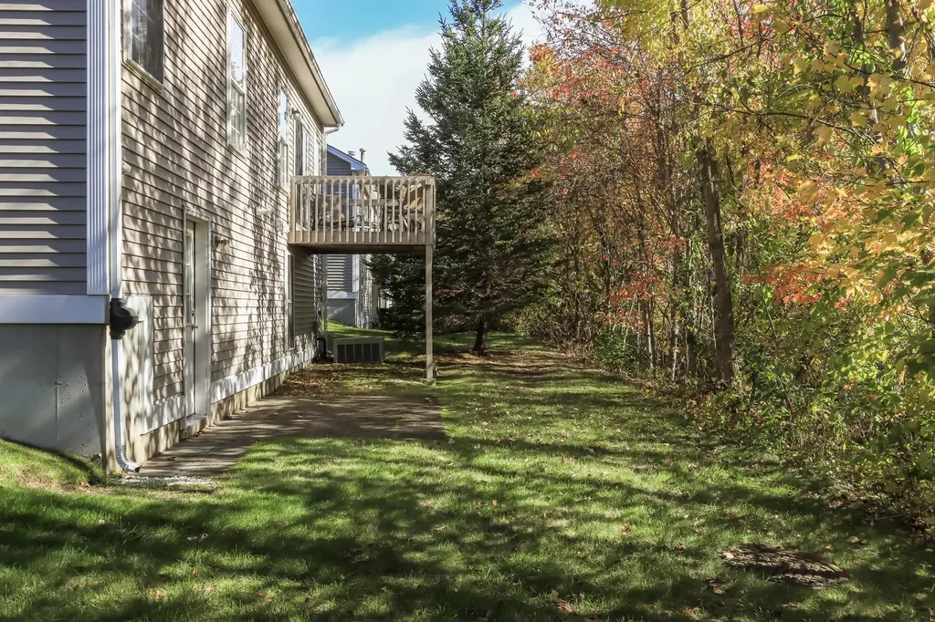 96 Westchester Way Manchester NH 03104