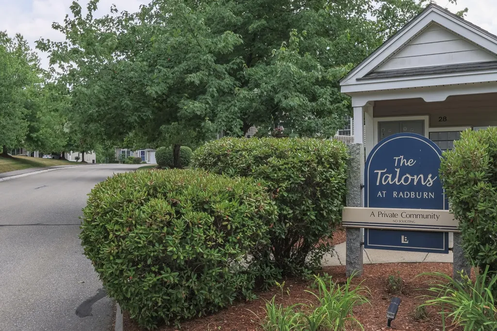 96 Westchester Way Manchester NH 03104