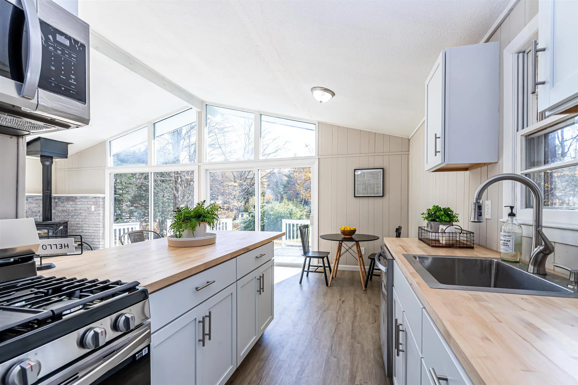 21 Brookfield Lane Barnstead NH 03225