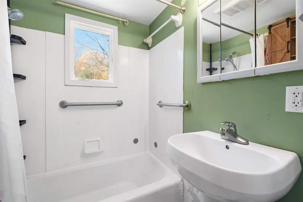 433 Deer Meadow Road Webster NH 03303