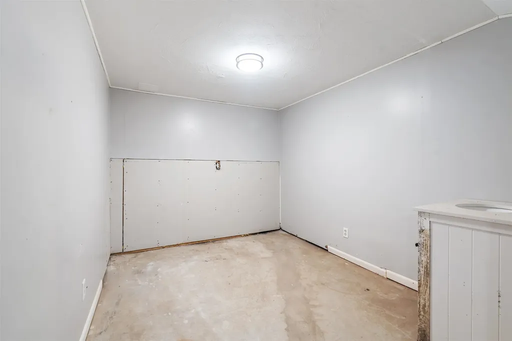 433 Deer Meadow Road Webster NH 03303