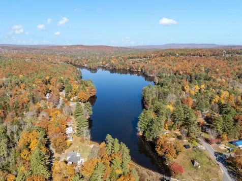 433 Deer Meadow Road Webster NH 03303