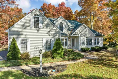 20 Westford Drive Auburn NH 03032