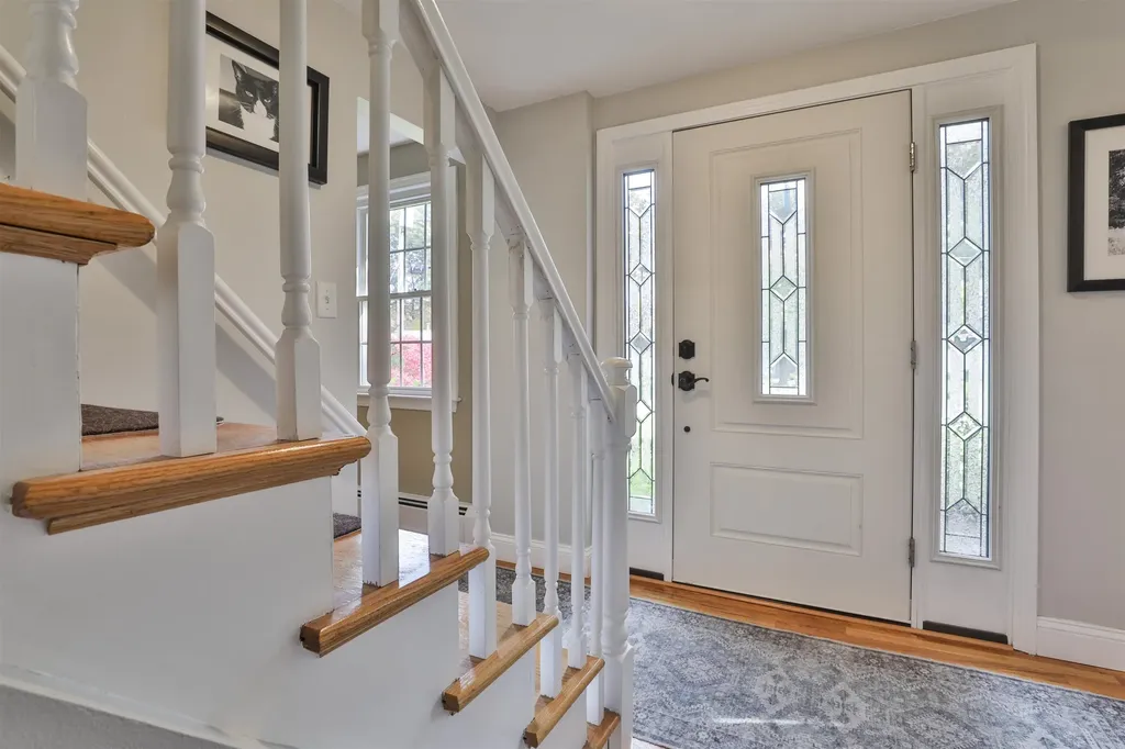 15 Coleridge Road Nashua NH 03062