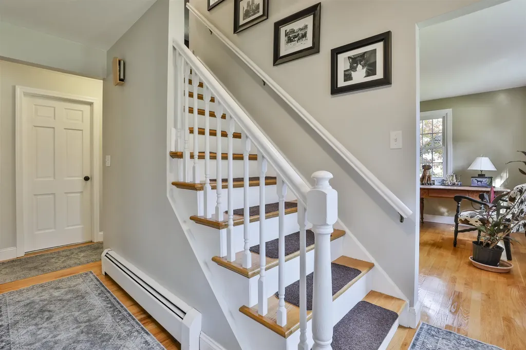 15 Coleridge Road Nashua NH 03062