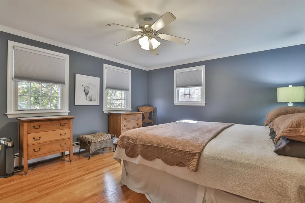 15 Coleridge Road Nashua NH 03062