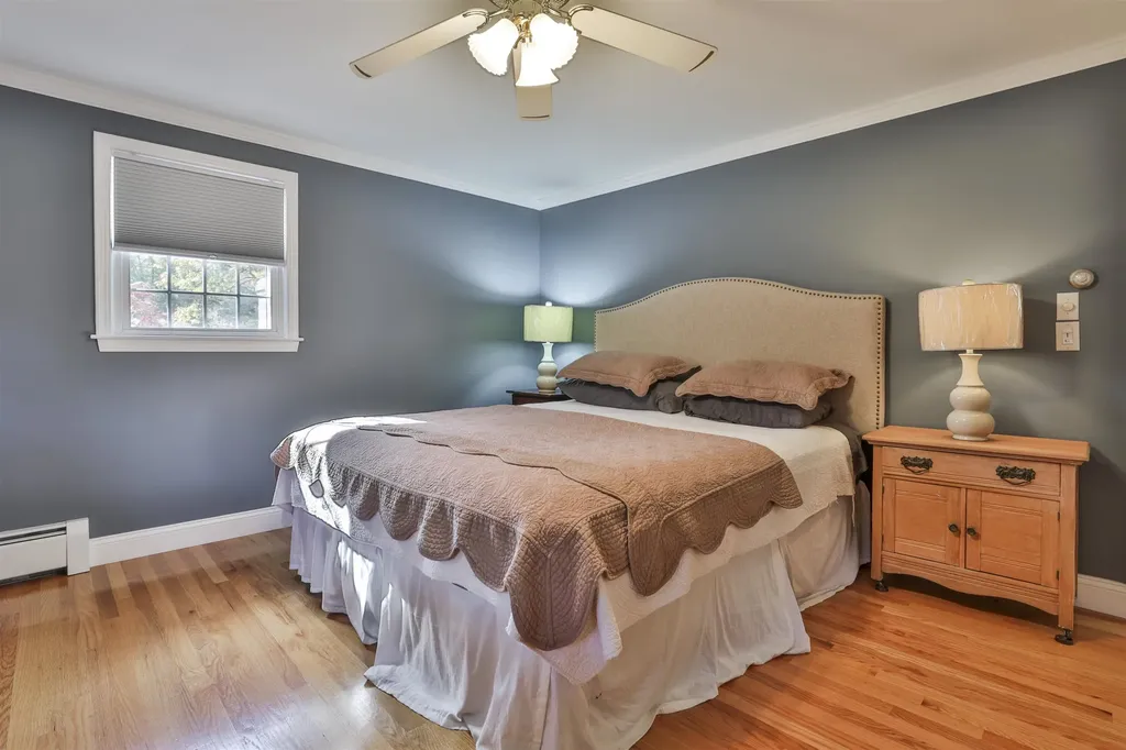 15 Coleridge Road Nashua NH 03062