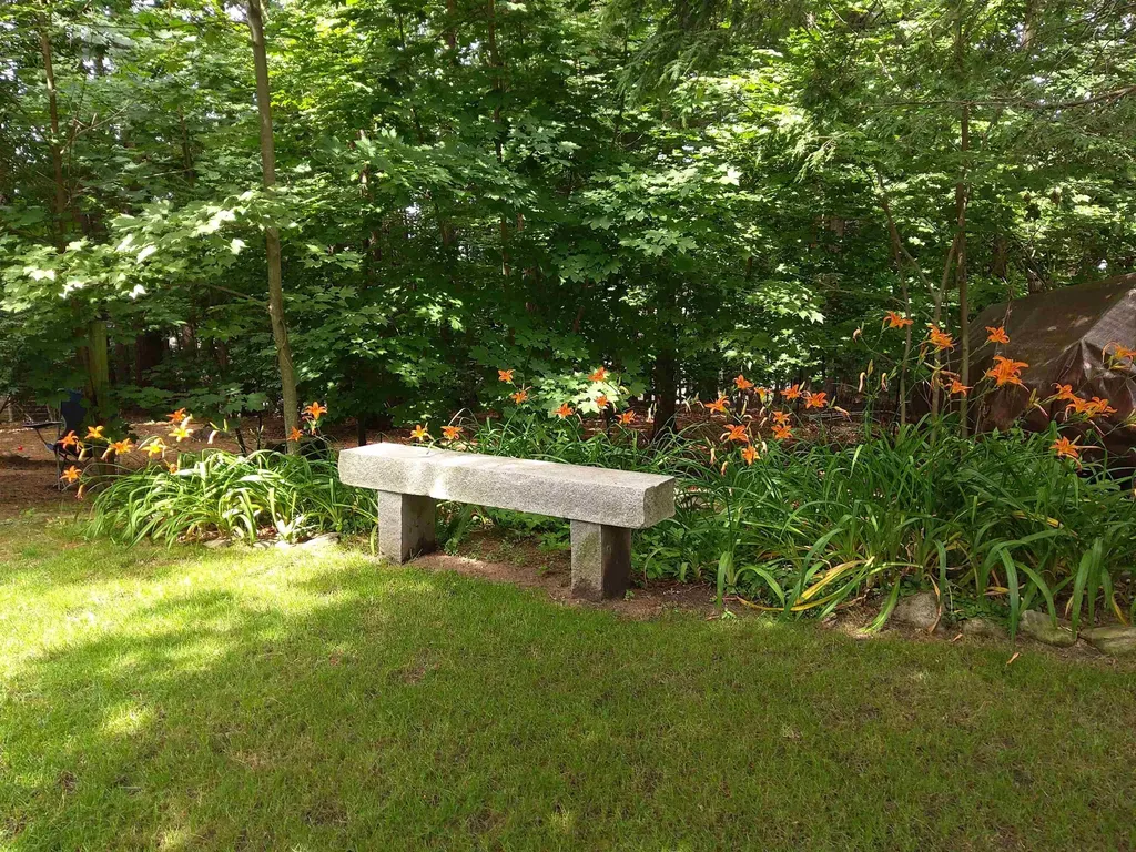 15 Coleridge Road Nashua NH 03062