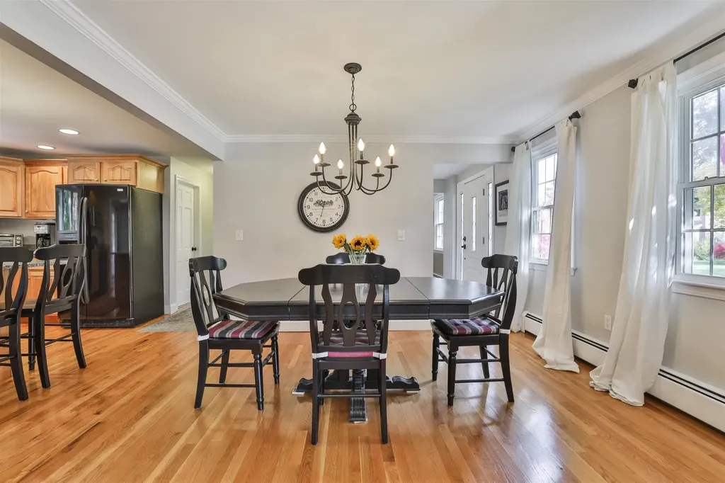 15 Coleridge Road Nashua NH 03062