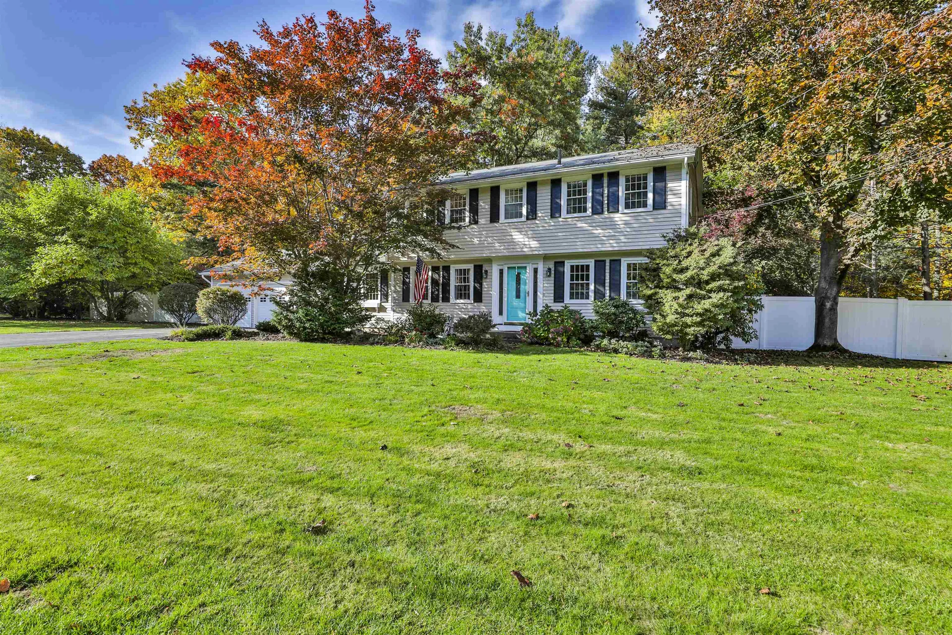 15 Coleridge Road Nashua NH 03062