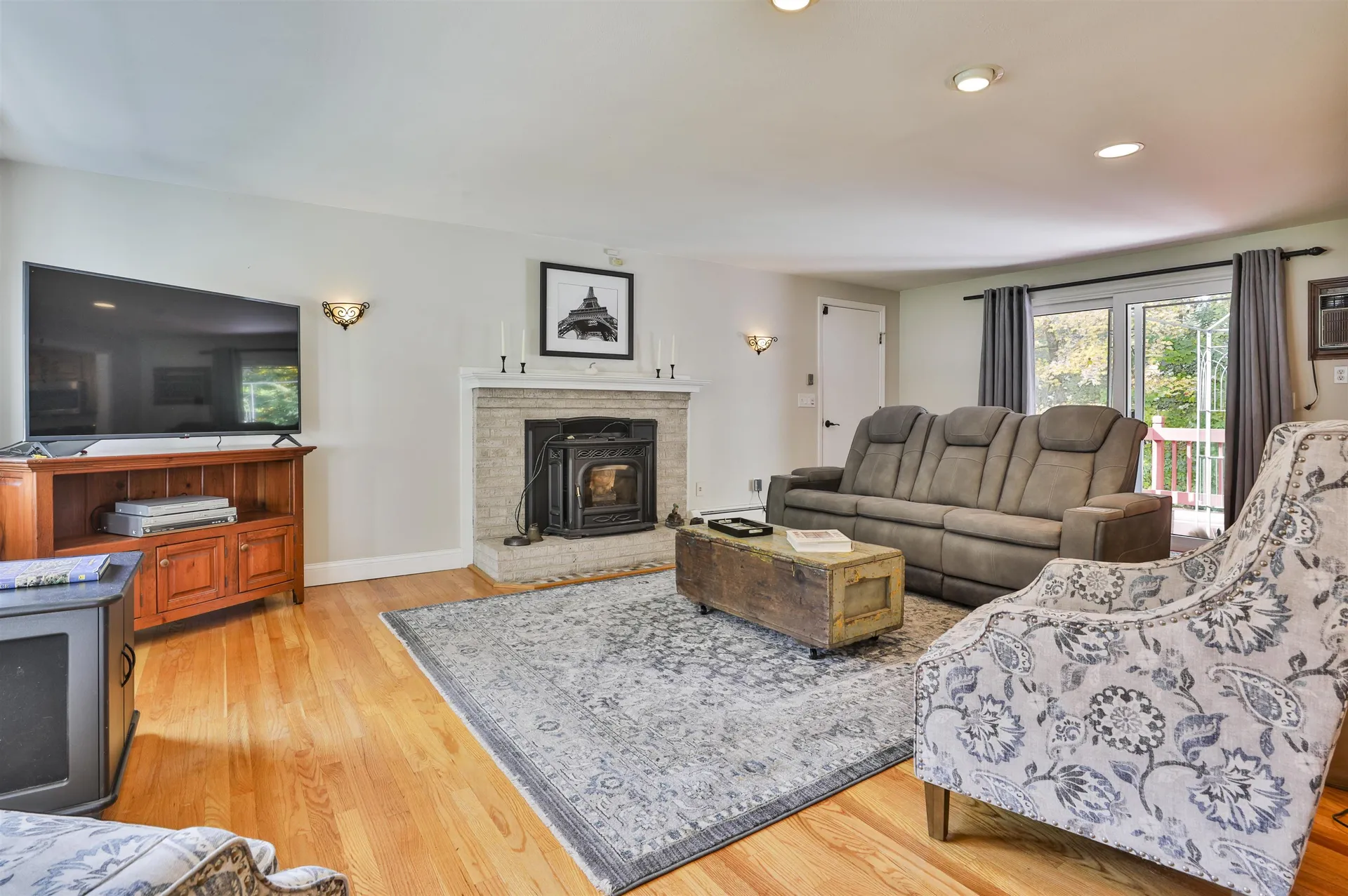 15 Coleridge Road Nashua NH 03062