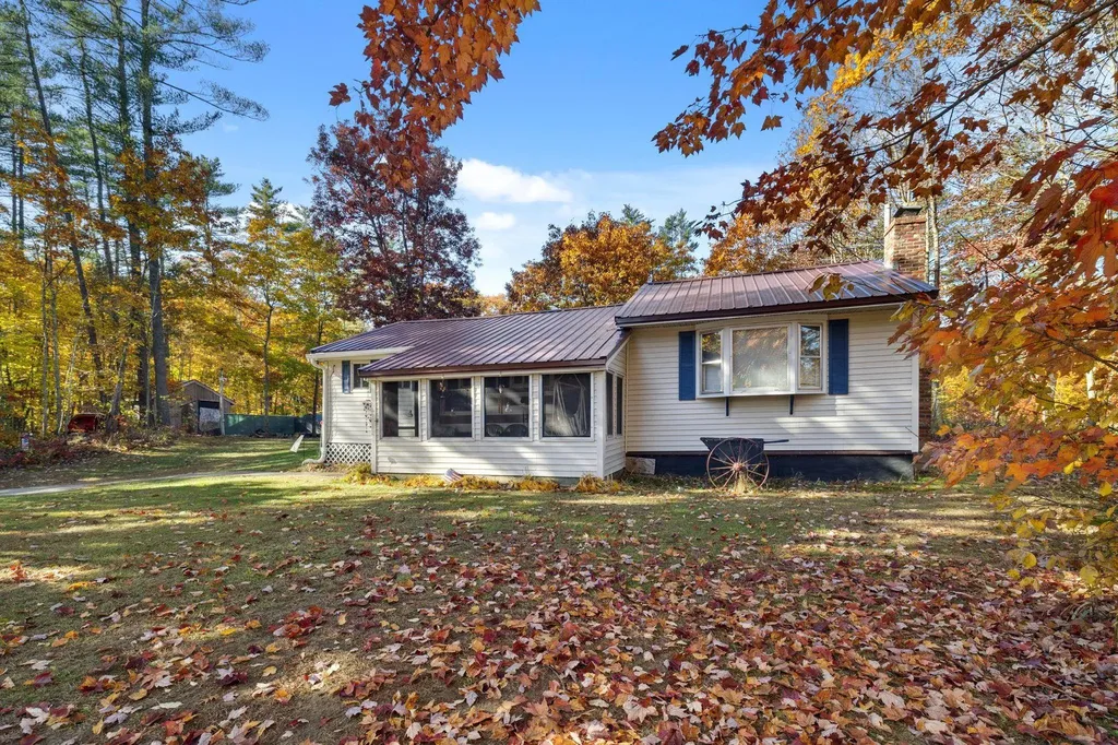 15 Glines Park Road Northfield NH 03276