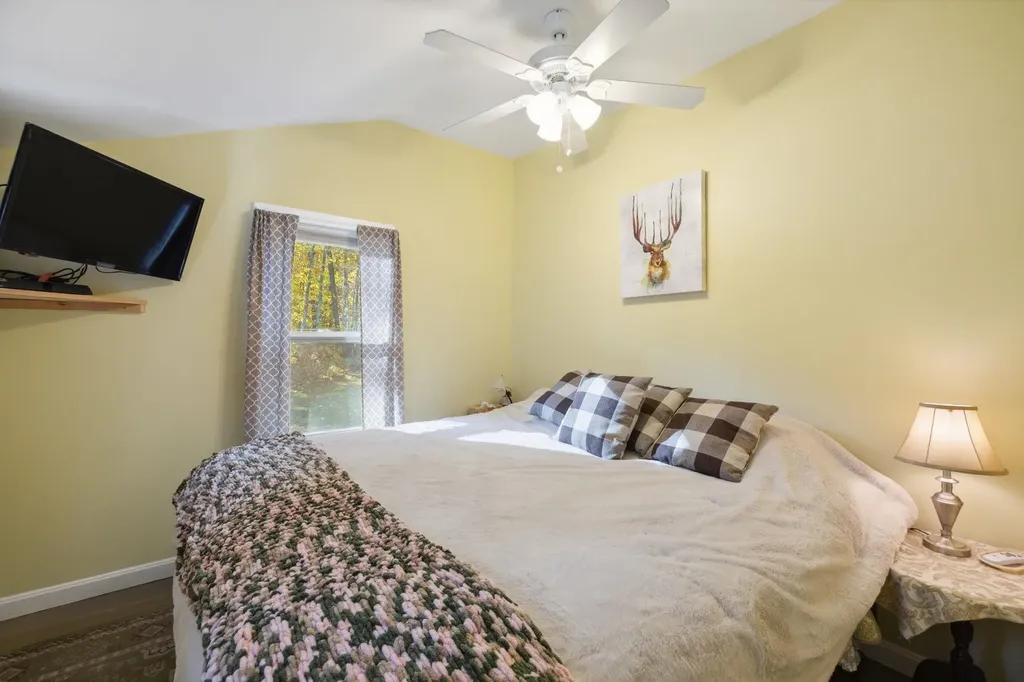 15 Glines Park Road Northfield NH 03276