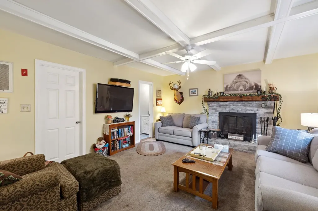 15 Glines Park Road Northfield NH 03276