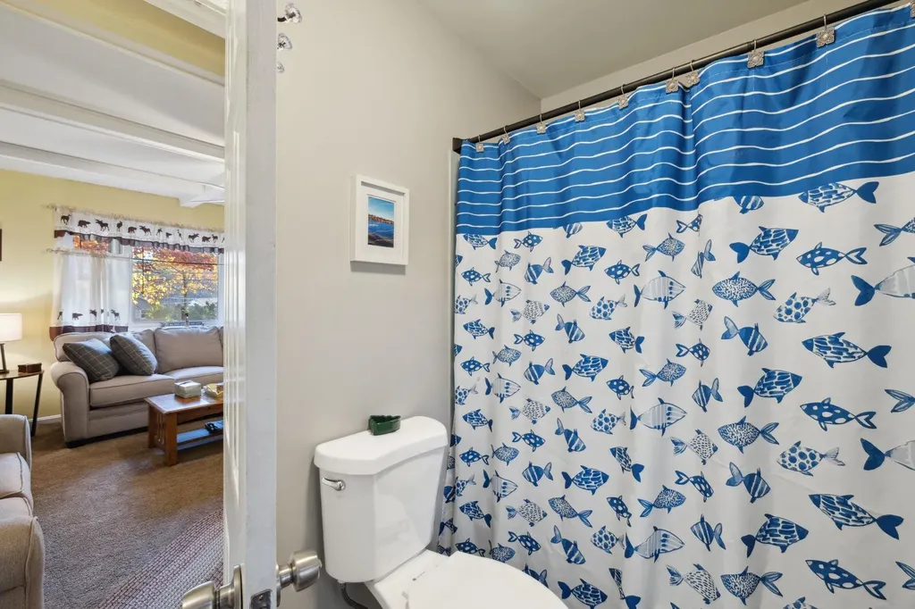 15 Glines Park Road Northfield NH 03276