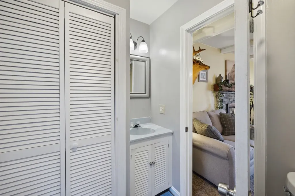 15 Glines Park Road Northfield NH 03276