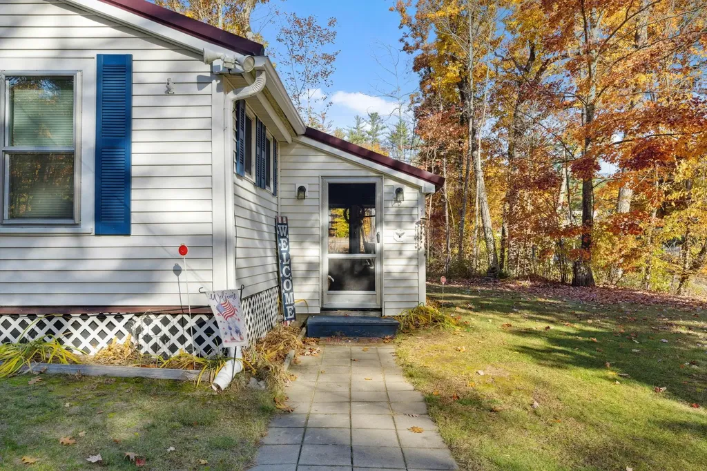 15 Glines Park Road Northfield NH 03276