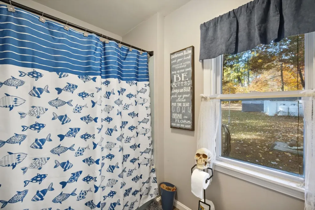 15 Glines Park Road Northfield NH 03276