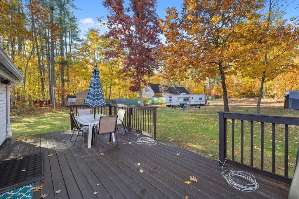 15 Glines Park Road Northfield NH 03276