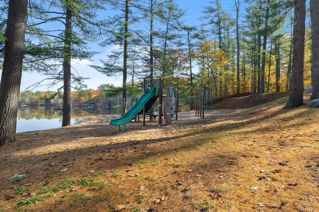 15 Glines Park Road Northfield NH 03276