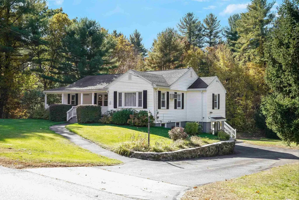 19 Simpson Road Pelham NH 03076