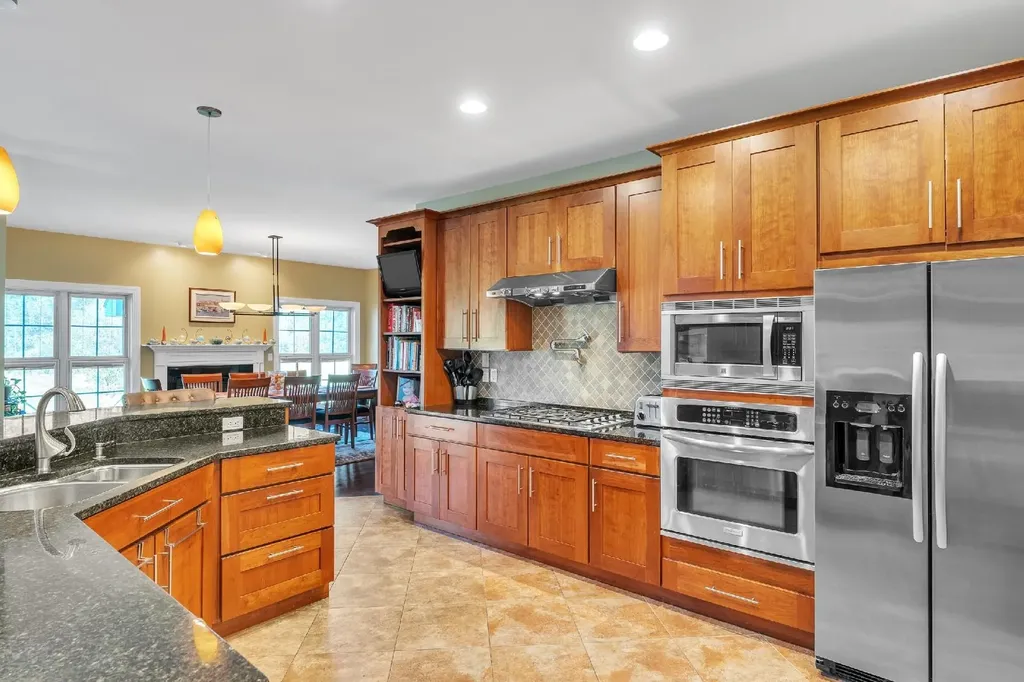 85 Evergreen Lane Ferrisburgh VT 05473