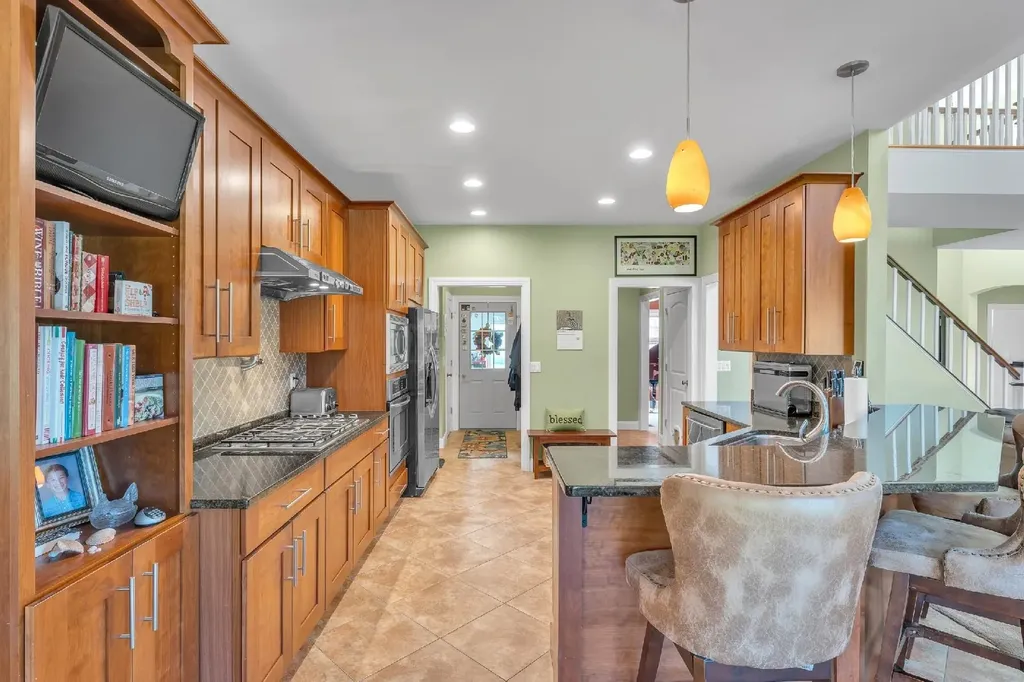 85 Evergreen Lane Ferrisburgh VT 05473