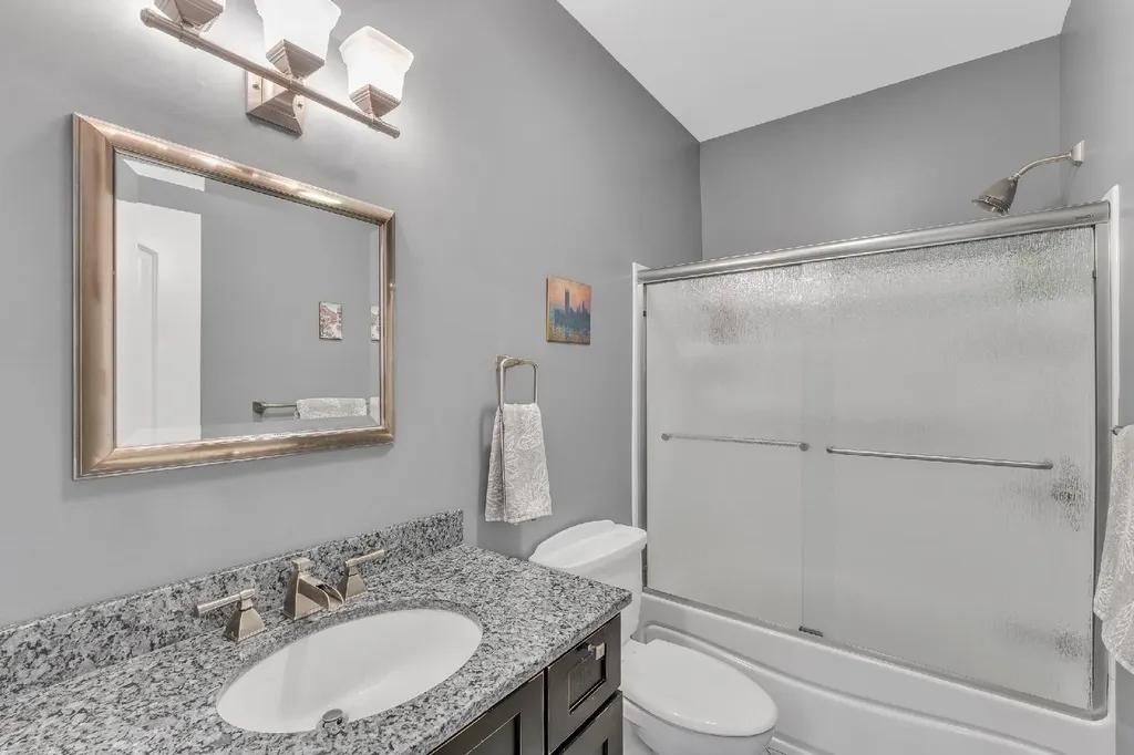85 Evergreen Lane Ferrisburgh VT 05473