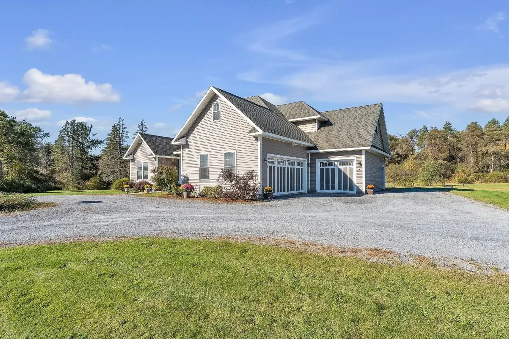 85 Evergreen Lane Ferrisburgh VT 05473