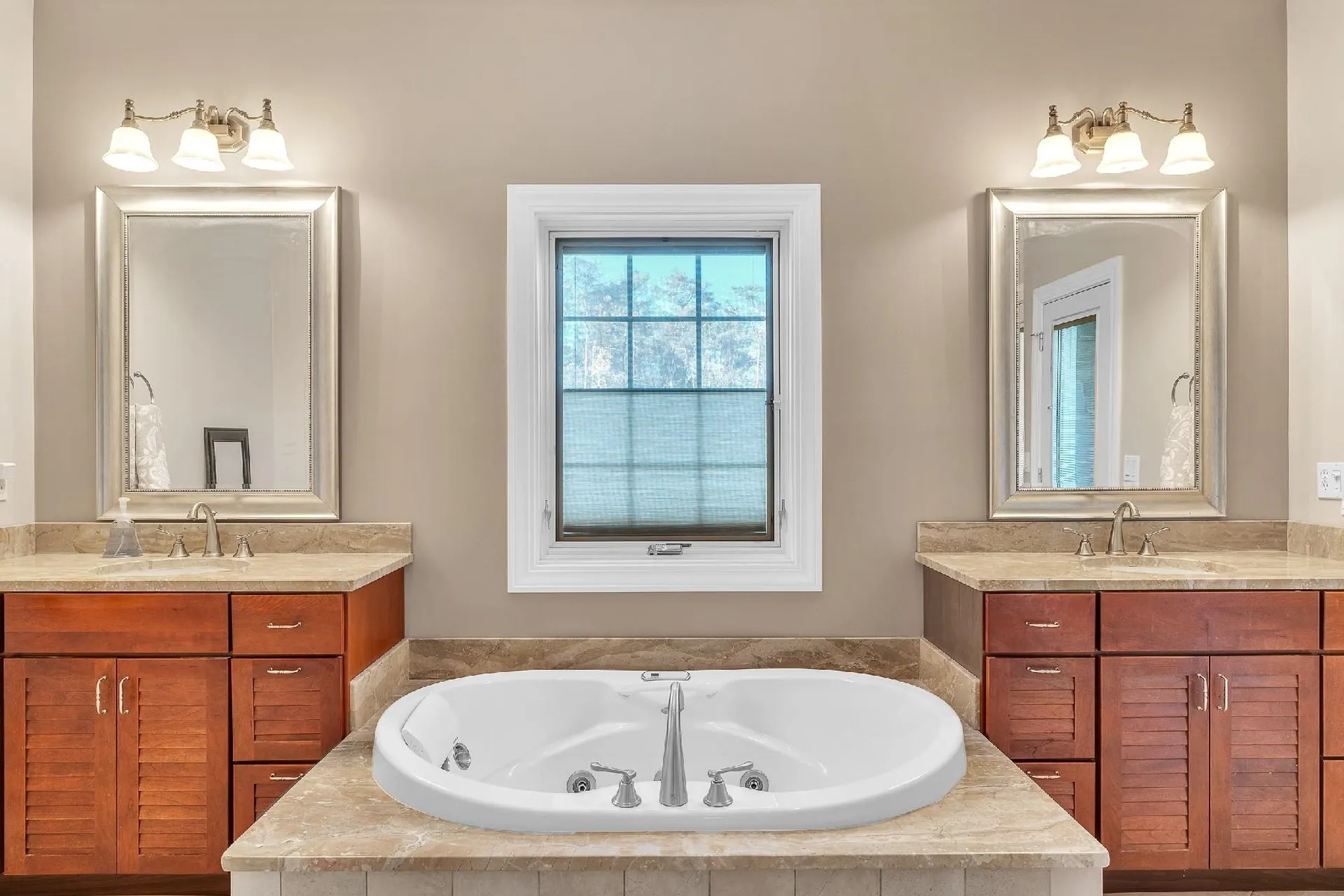 85 Evergreen Lane Ferrisburgh VT 05473