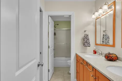 85 Evergreen Lane Ferrisburgh VT 05473