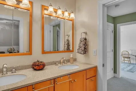 85 Evergreen Lane Ferrisburgh VT 05473