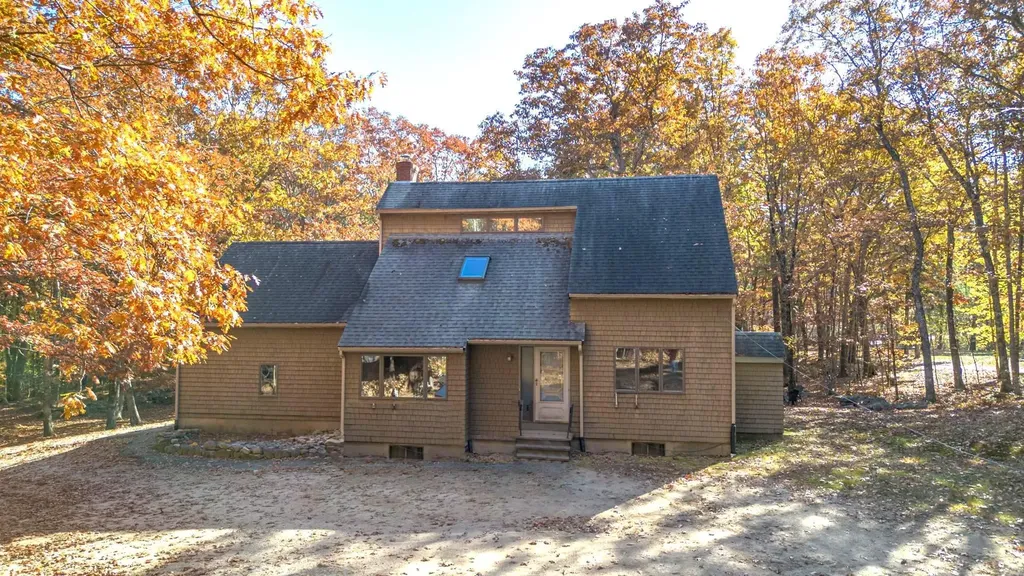 456 Hall Road Barrington NH 03825