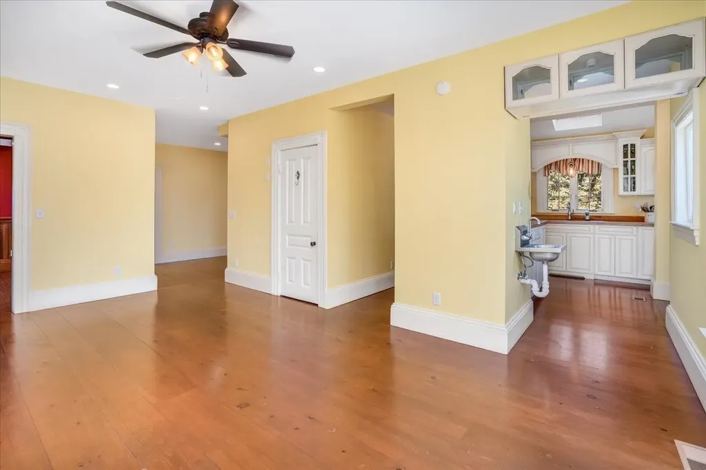 1 North Main Street Mont Vernon NH 03057