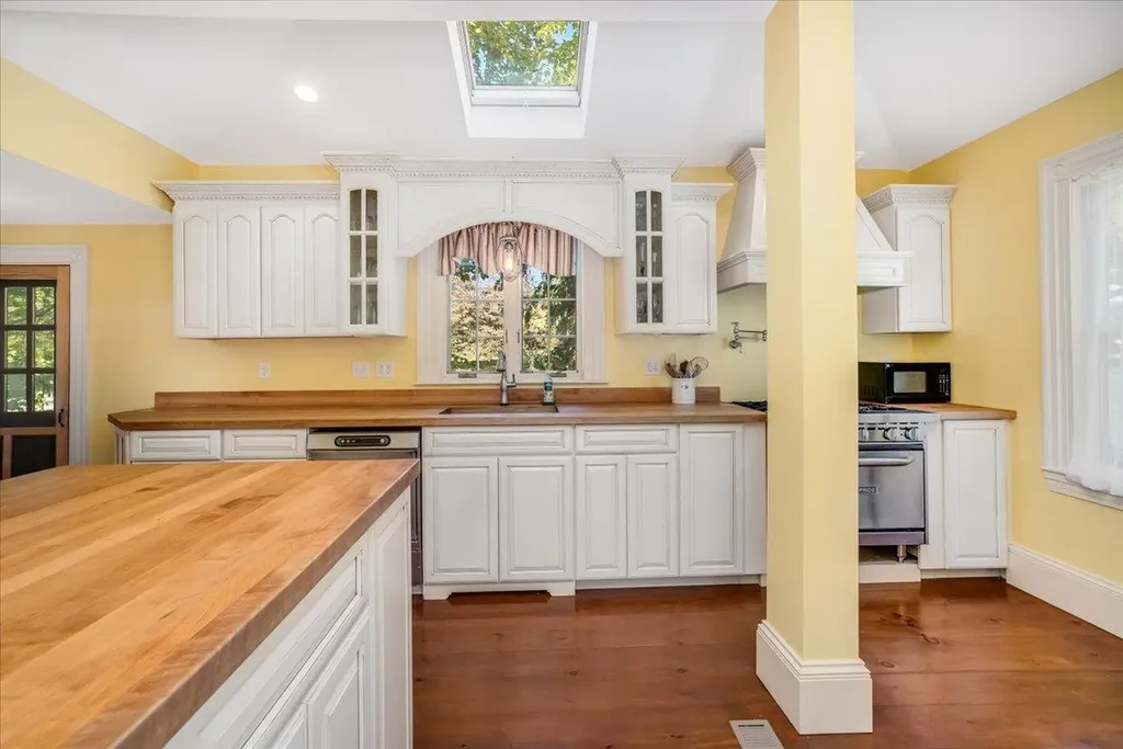 1 North Main Street Mont Vernon NH 03057