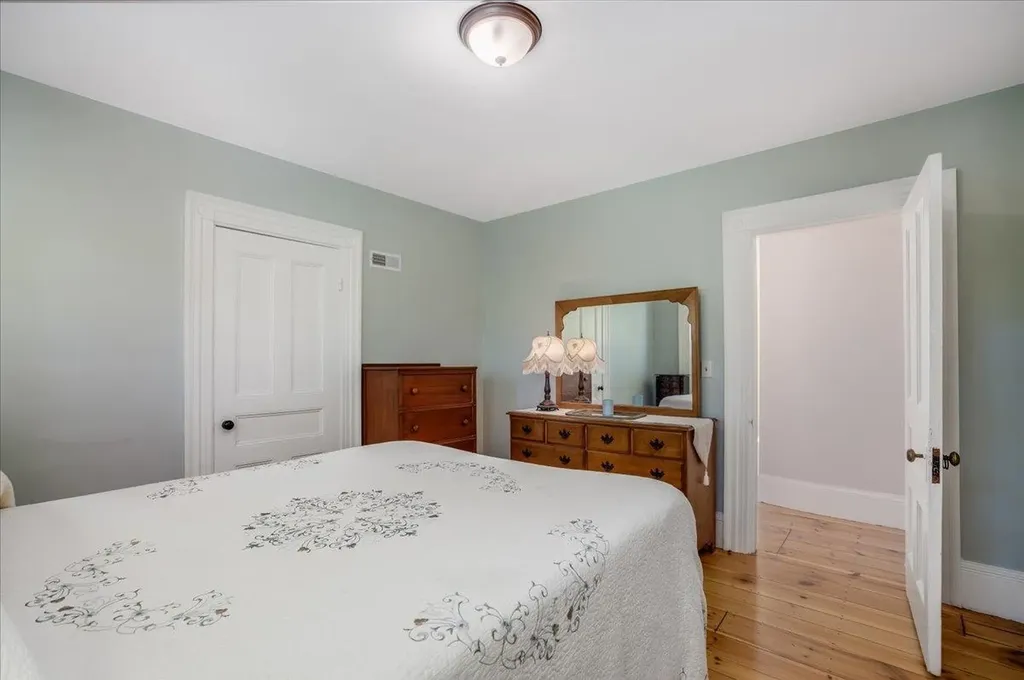 1 North Main Street Mont Vernon NH 03057